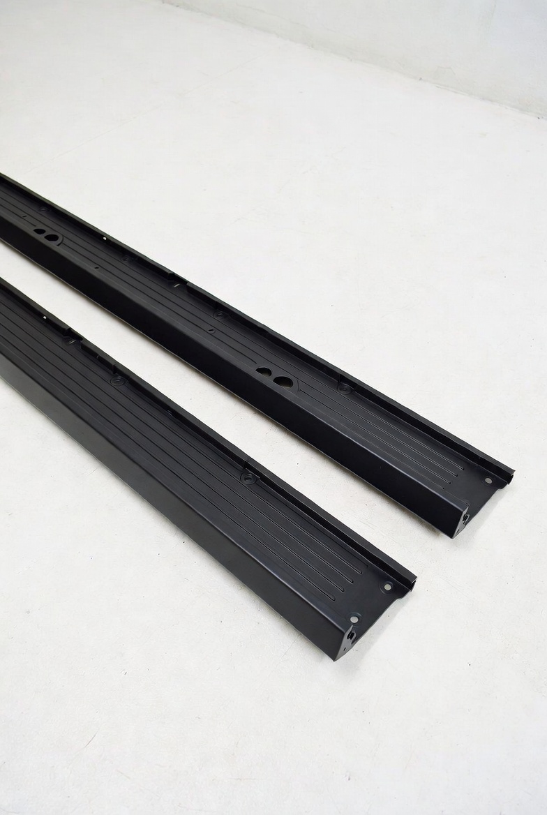 Chrysler300C Side Skirts