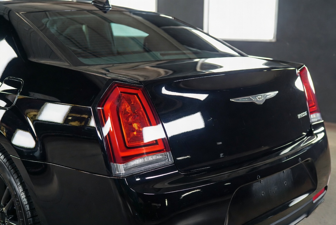 Chrysler 300C Tail Light Cover Trim